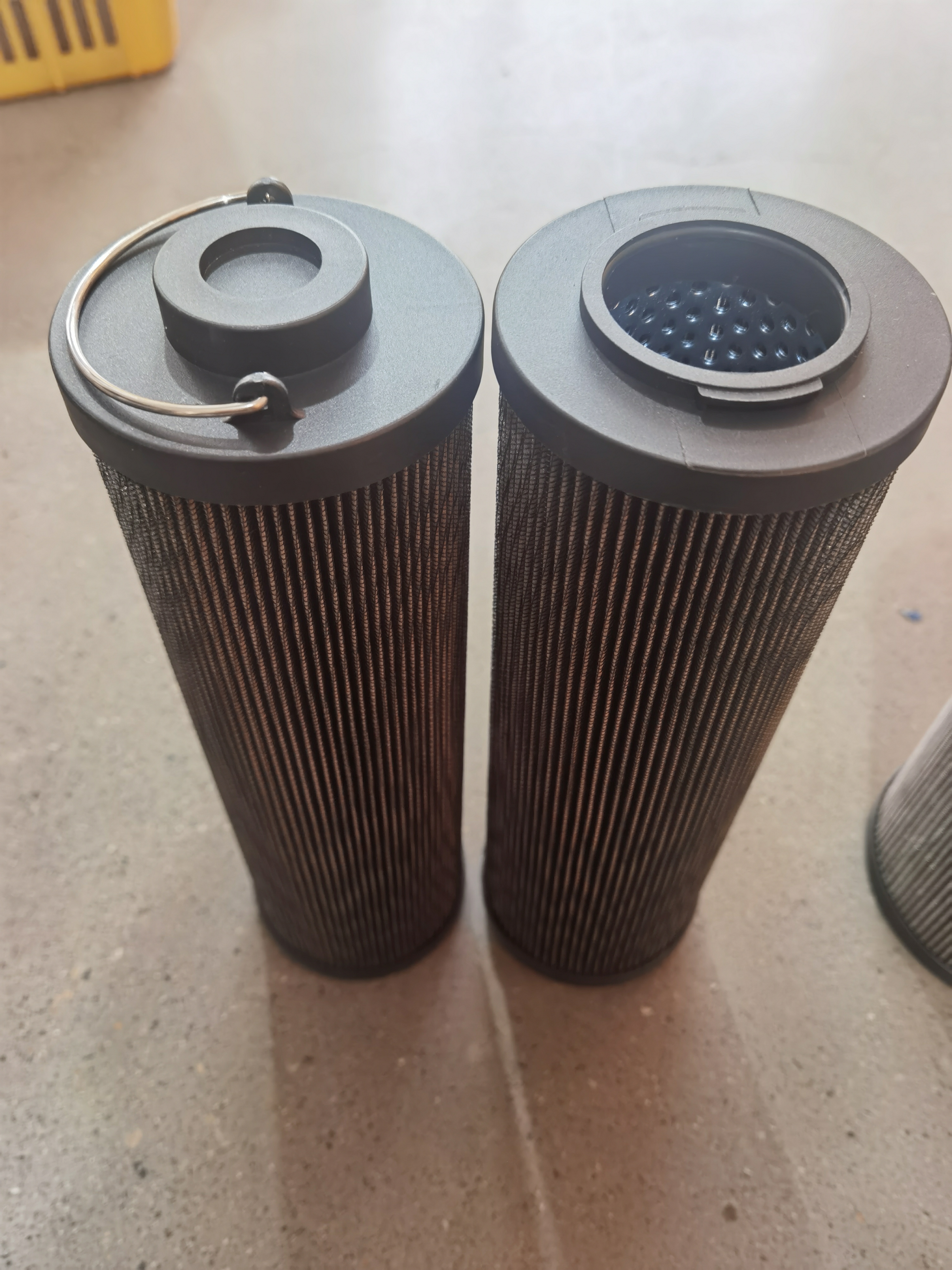 致谢老客户二次采购晴空液压油滤芯