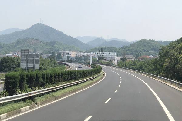 4月6日起，深圳全面限行国三柴油货车，逐步限行国四柴油货车