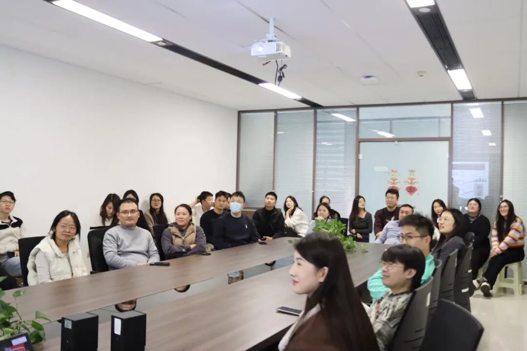 6.jpg 瑶安集团开展“消防安全月”系列活动,全面筑牢企业安全“防火墙”